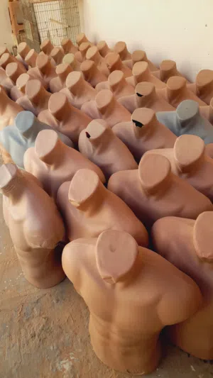معدات محل ملابس