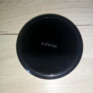 قاعده شحن تلفون لاسلكي Infinix Fast Charge 15W غير مستخدمه لون اسود
