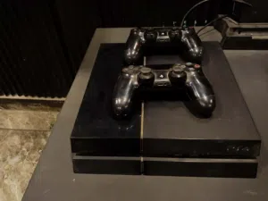 جهازين بلاستيشن فور سليم