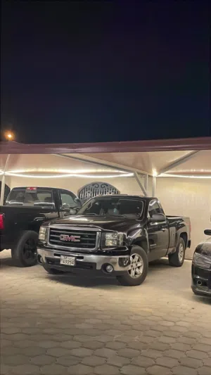 Used GMC Sierra in Kuwait City