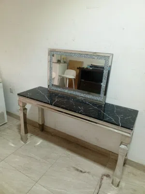 مدخل استنستيل سيلفرمع رخامةوالمنظرةشبةجديد