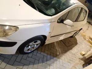 بيجو باص فرنسي موديل 2004 للبيع