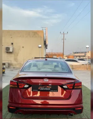 Used Nissan Altima in Dhofar