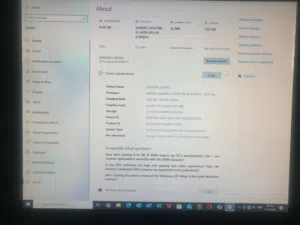 كمبيوتر اتش بي بحالة ممتازة، و شاشة كبيرة