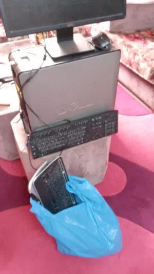 كمبيوتر مستعمل للبيع  جميع الألعاب سعر نار للغايه  شامل لتفاوض على السعر