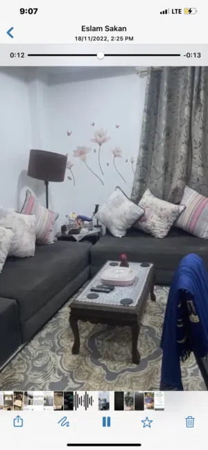 مطلوب بنت لمشاركة سكن في حولي