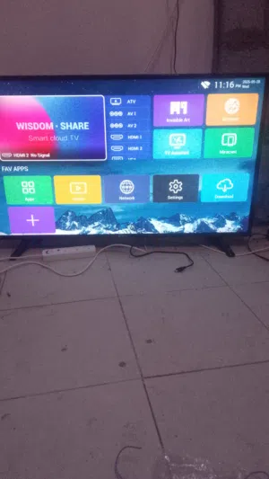 شاشة تلفزيون سمارت مستعملة شبه جديدة