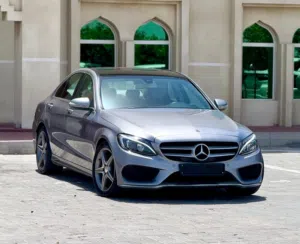 مرسيدس بنز C200 خليجي موديل 2015 4 سلندر  فل اوبشن بحالة ممتازة