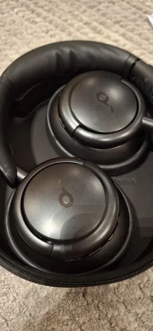 Headsets . Used3