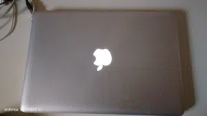 Mac bok 2010