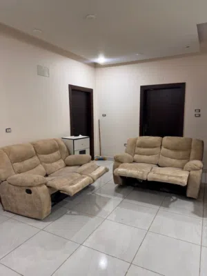 كنب ريكلاينر