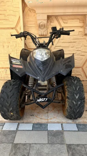 سزوكي لون اسود