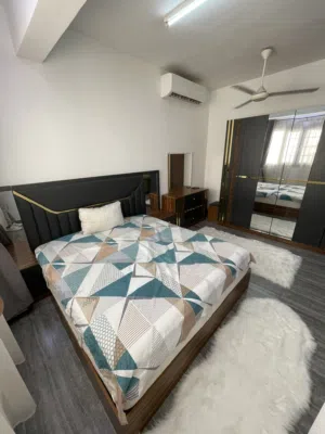 استديو غرفه وحمام ومطبخ نظامي في الخوير  Studio room, bathroom and regular kitchen