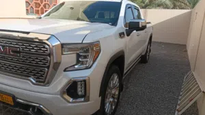 Used GMC Sierra in Al Sharqiya