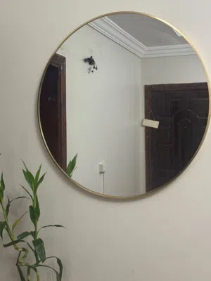 مراية دائرية واسعة