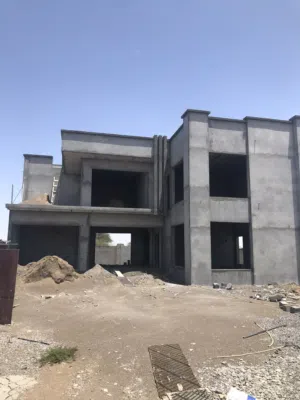 منزل بنظام شاليه قيد الإنشاء