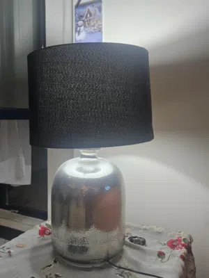 لمبة شبه جديدة