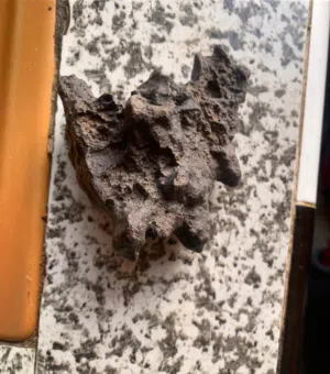 احجار كريمة للبيع