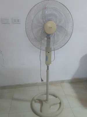 مروحة سونا ستاند