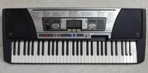 بيانو للبيع