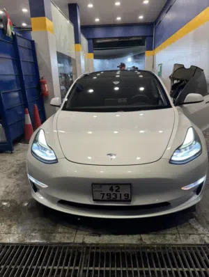 Used Tesla Model 3 in Amman