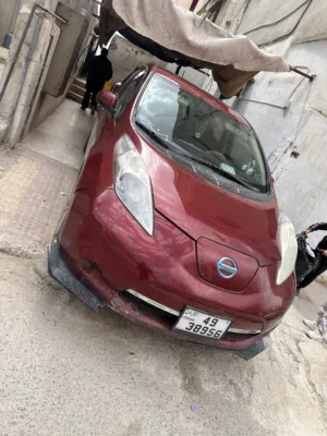 نيسان ليف 2015 للبيع