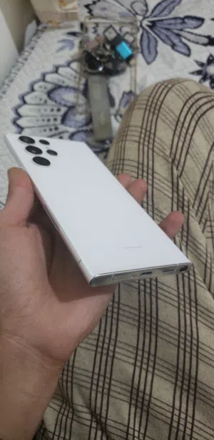 اس 22 الترا مساحه 512 جيجا نظيففف ب340$ فقط