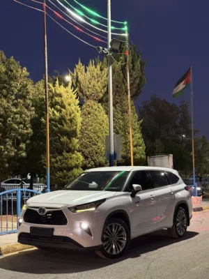 تويوتا هايلاندر فل كامل بدون فتحة  فحص كامل GLE ((قابل للبدل))