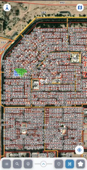 العقبة/قطعة أرض للبيع في السكنية العاشرة الغربي على شارعين