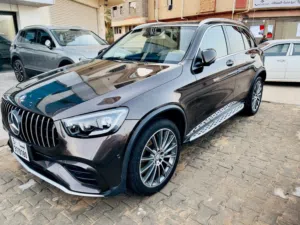 مرسيدس glc300 كت كامل 22 amg