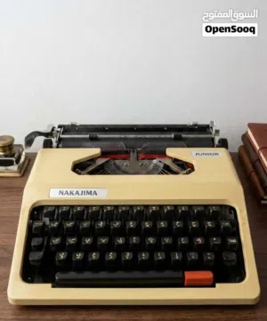 طابعه كلاسكيه من العصر القديم عمرها 100سنه من شركه   NAKAJIMA كتابه ناعمه فكتوريا من لانتيكات المميز