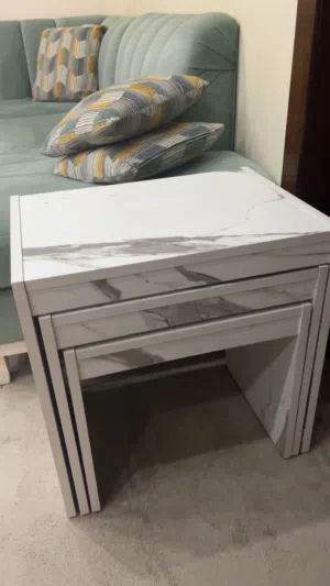 طقم طاولات ( طاولة وسط كبيرة وطقم ملحق 3 درج)