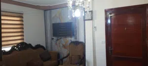 شقه مفروشه للايجار اربد بالقرب من مجمع الشيخ خليل تصلح للطلاب او عائلة صغيرة طابق ارضي وليس تسوية...