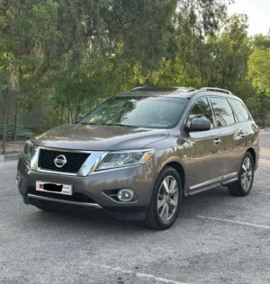 NISSAN PATHFINDER 2014 FULL OPTION PANORAMA