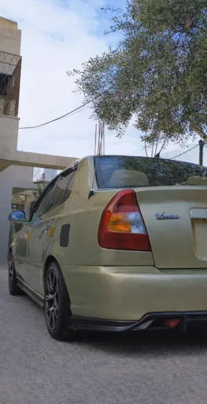 مطلوب غرفه لهونداي فيرنا موديل 2000 لون بيج