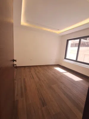 شقة ارضية للبيع في دير غبار _ 15255