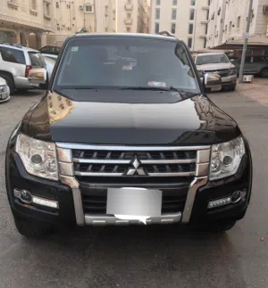 ميتسوبيشي باجيرو 2017 ممشى 159000 فقط