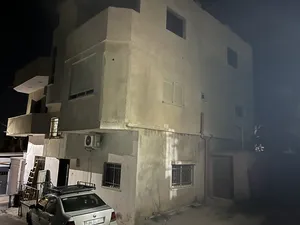 ‏٥ غرف نوم ‏.‏ حمّامين ‏.‏ 1000 م٢‏4