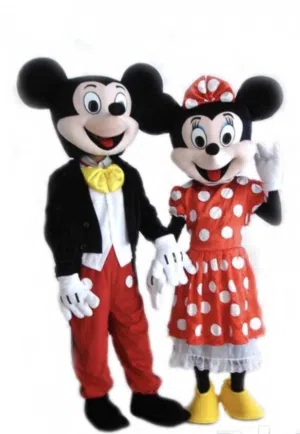 شخصيات كرتونية ميكي ماوس ودب العسل وتوم وجيري