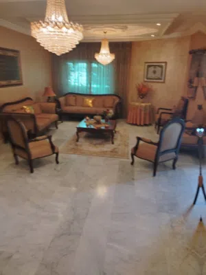 200 m2 3 Bedrooms Apartments for Sale in Amman Tla' Ali