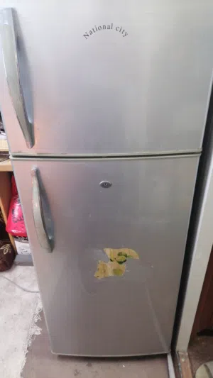 ثلاجة صغيرة مستعملة للبيع