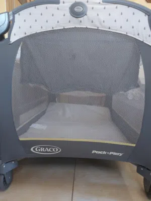 تخت للاطفال بيبي ماركة GRACO