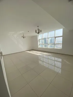 3000 ft 3 Bedrooms Apartments for Rent in Sharjah Al Mamzar