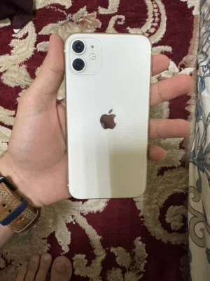 Apple iPhone 11 128 GB in Abu Dhabi