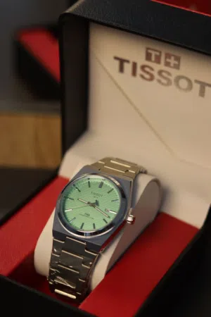 ساعة Tissot الأصلية بختم الشركة شاملة بكس وكيس الماركة متوفرة بكميات