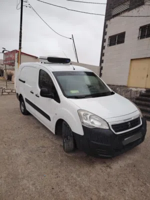 بيجو بارتنر B 9 فان ثلاجه تبريد 2018 بسعر مغري ومناسب قابل للتفاوض