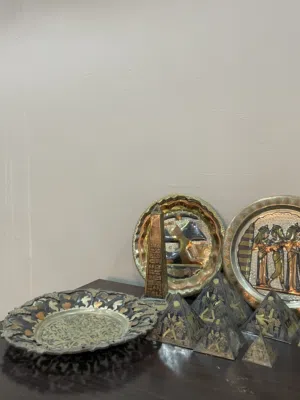 مقتنيات مصريه قديمه