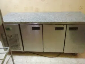 أدوات وأجهزة مطعم للبيع