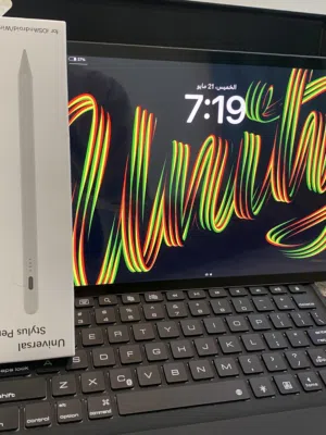 سعر ممتاز  Ipad 7 مع جميع الملحقات الاساسية (الوصف مهم)