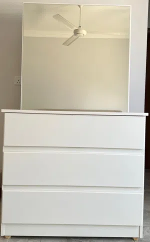 للبيع تسريحه شبه جديده